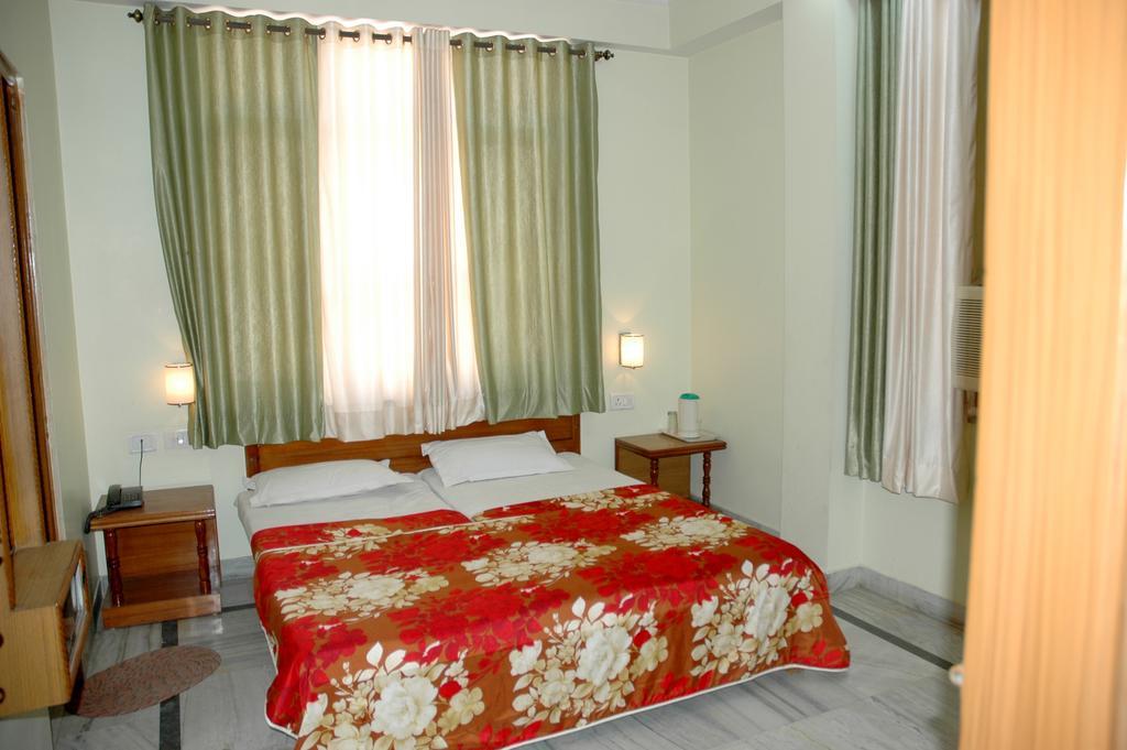 ג'איפור Hotel Madhav Palace מראה חיצוני תמונה