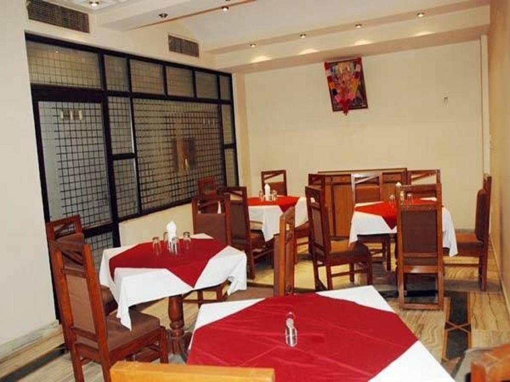 ג'איפור Hotel Madhav Palace מראה חיצוני תמונה