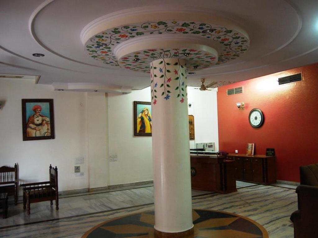 ג'איפור Hotel Madhav Palace מראה חיצוני תמונה