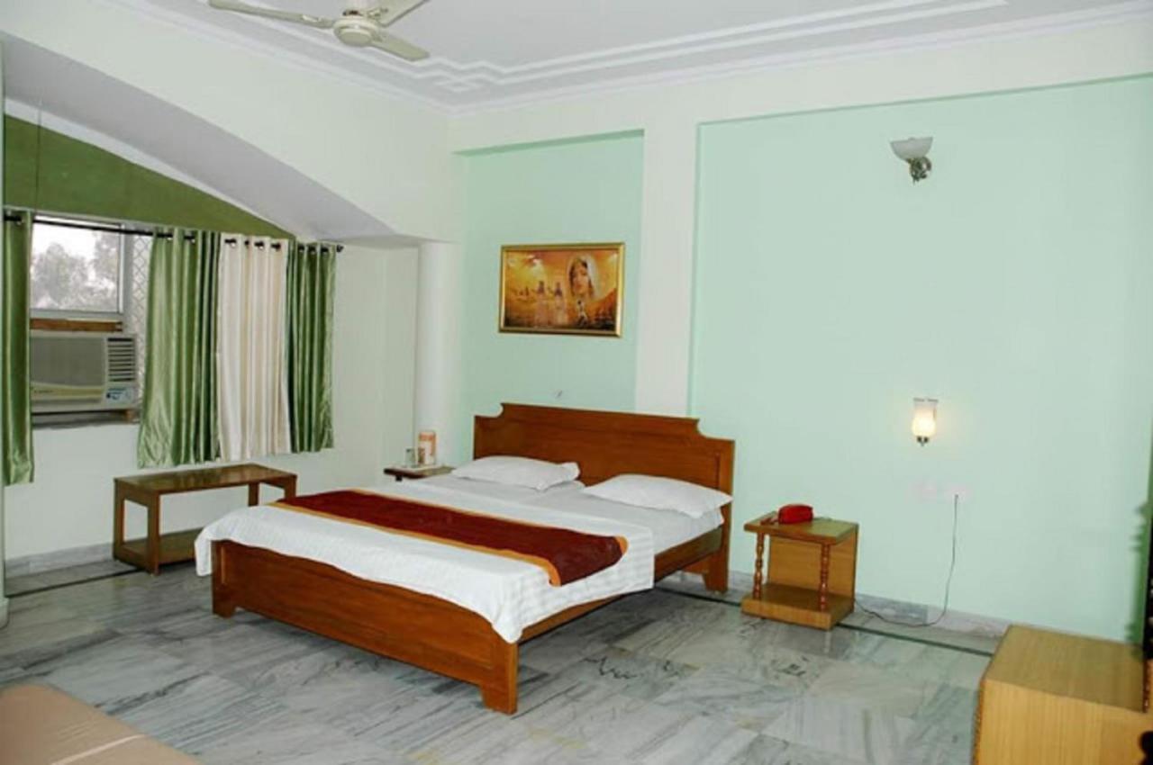 ג'איפור Hotel Madhav Palace מראה חיצוני תמונה